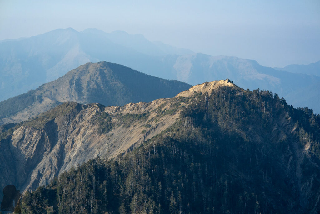 South Section 3 (南三段), the Challenging Hiking Trail that Traverses the Core of Formosa Benxiangshan 本鄉山