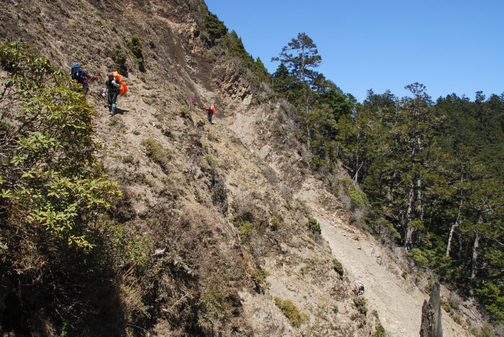 South Section 3 (南三段), the Challenging Hiking Trail that Traverses the Core of Formosa Duanlengdongshan and Duanlengxishan