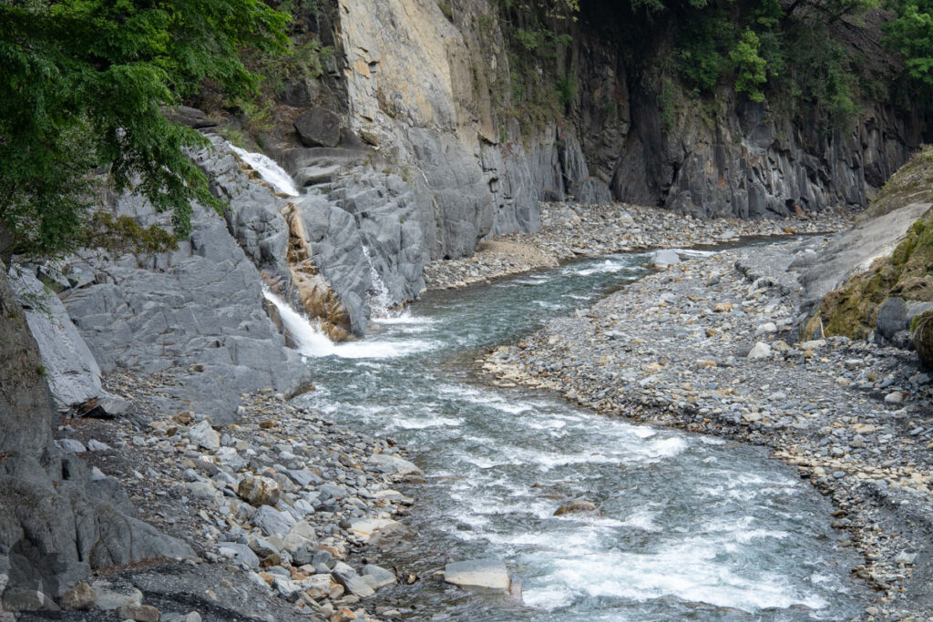 South Section 3 (南三段), the Challenging Hiking Trail that Traverses the Core of Formosa near Wushuang Hot Spring 近無雙溫泉