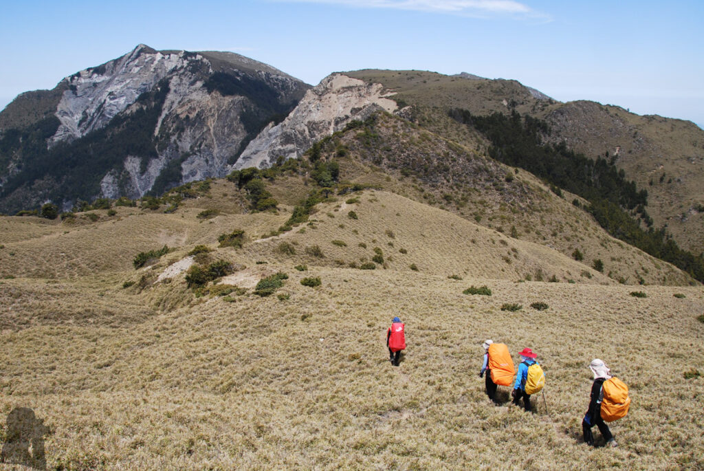 South Section 3 (南三段), the Challenging Hiking Trail that Traverses the Core of Formosa Dongjundashan 東郡大山