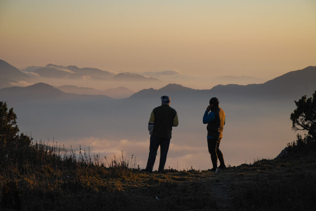 South Section 3 (南三段), the Challenging Hiking Trail that Traverses the Core of Formosa The Dusk at Dongjundashan 東郡大山的黃昏