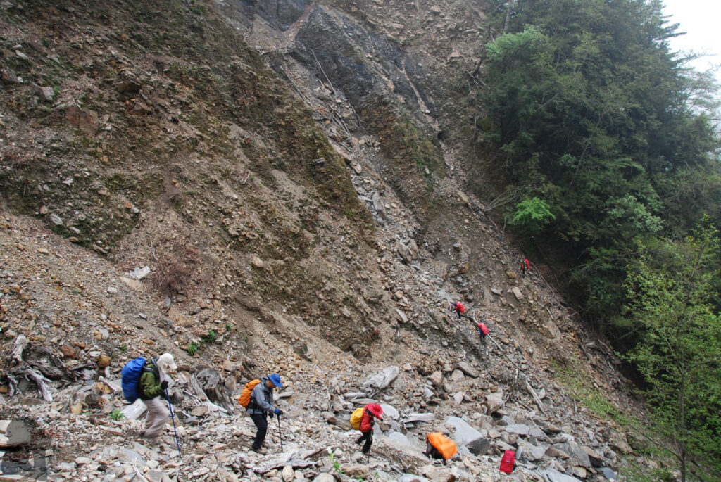 South Section 3 (南三段), the Challenging Hiking Trail that Traverses the Core of Formosa landslide