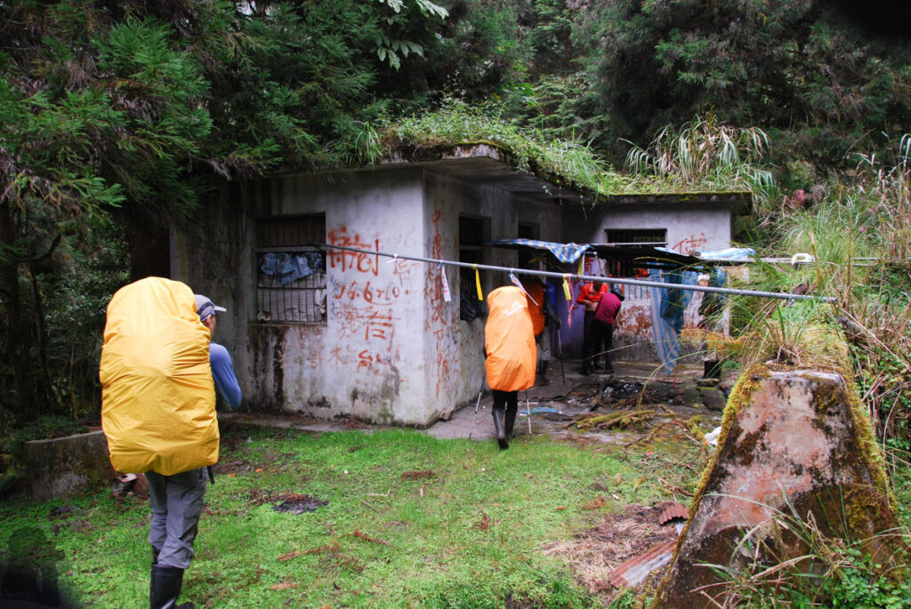South Section 3 (南三段), the Challenging Hiking Trail that Traverses the Core of Formosa Ruisui Forest Road 28K Hut 瑞穗林道28K工寮