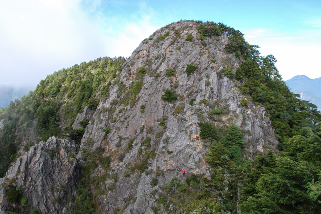 South Section 3 (南三段), the Challenging Hiking Trail that Traverses the Core of Formosa Wushuangshan
