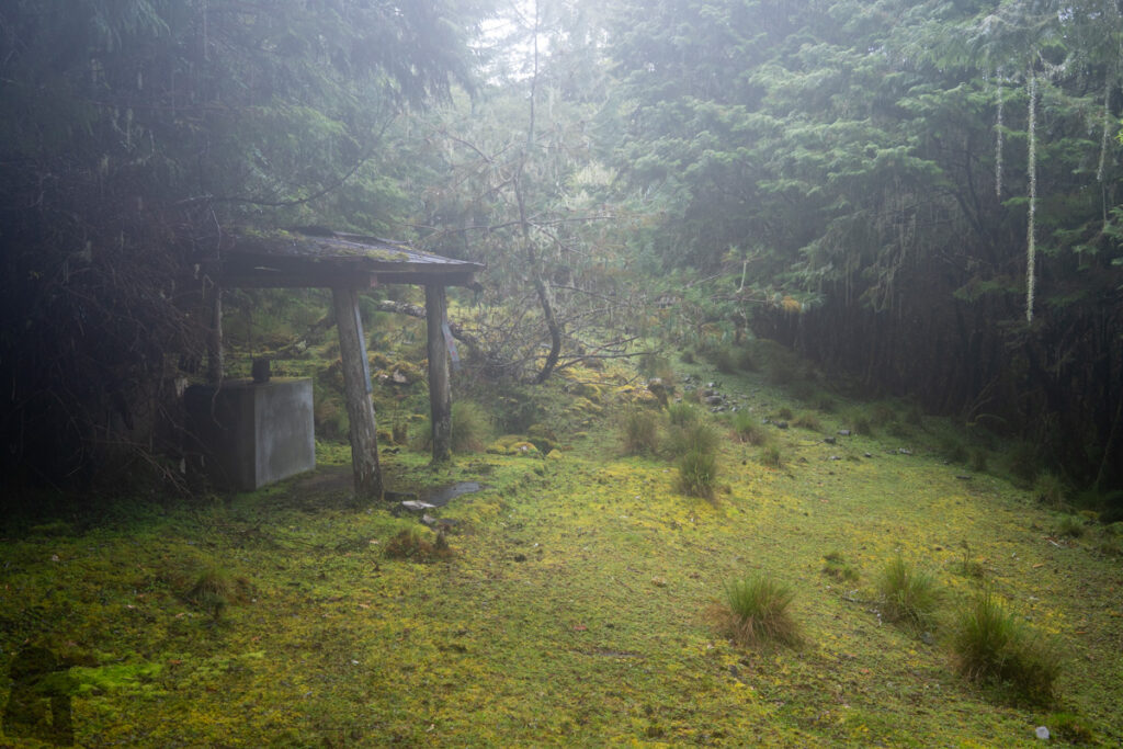 South Section 3 (南三段), the Challenging Hiking Trail that Traverses the Core of Formosa Former Tudi Gong Temple 土地公廟