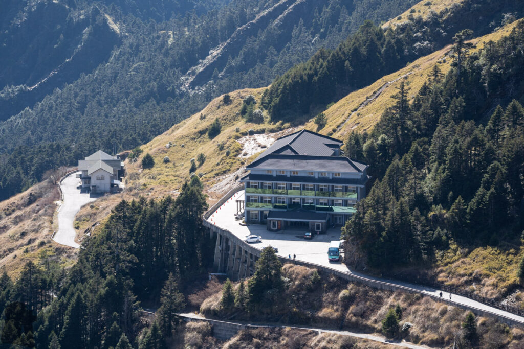 The Full Text of "Hiking Safety in Taiwan" Ski Lodge and Songsyue Lodge