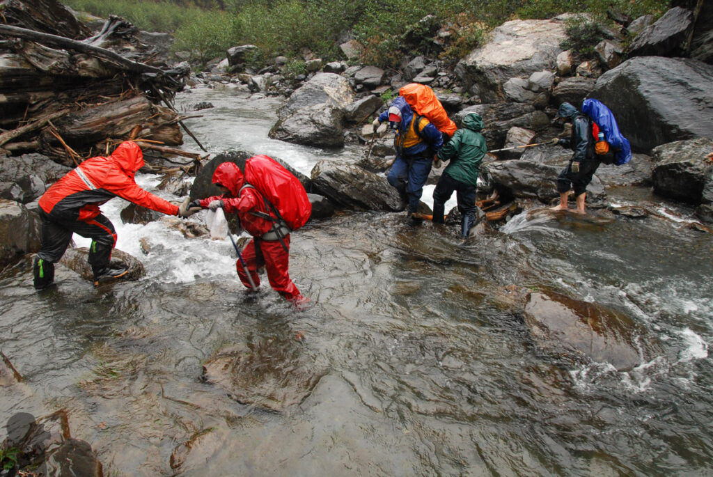 The Full Text of "Hiking Safety in Taiwan" crossing Erwu River 耳無溪