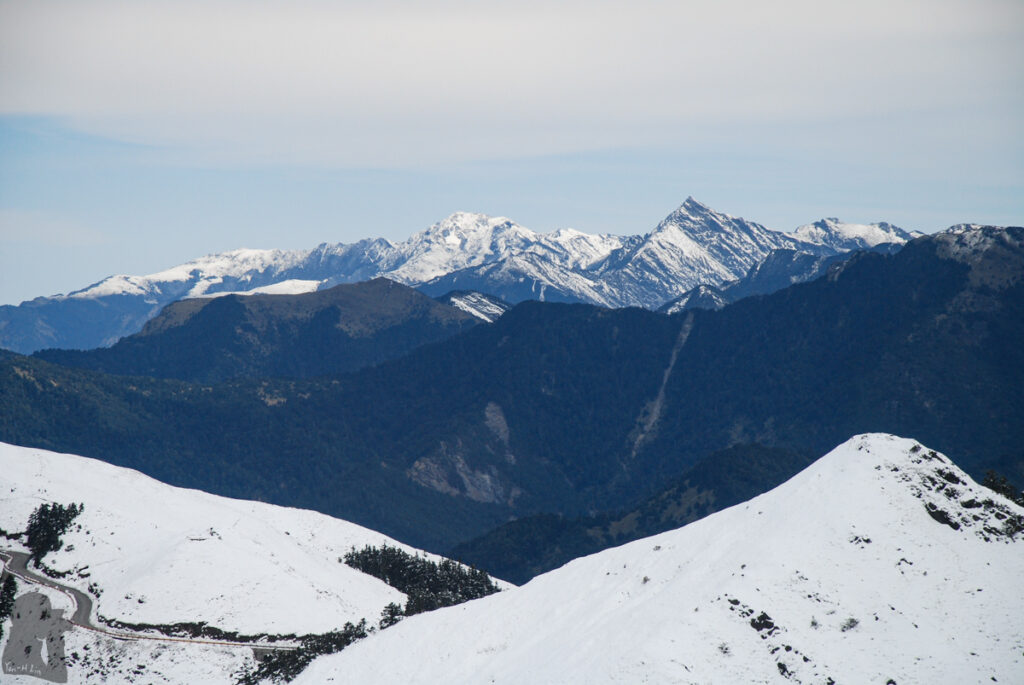 The Death Ridge (死亡稜線), the Climb on a Razor-Sharp Ridge between North Section 1 and North Section 2, Central Mountain Range The western ridge of Zhongyangjianshan is unusually sharp.