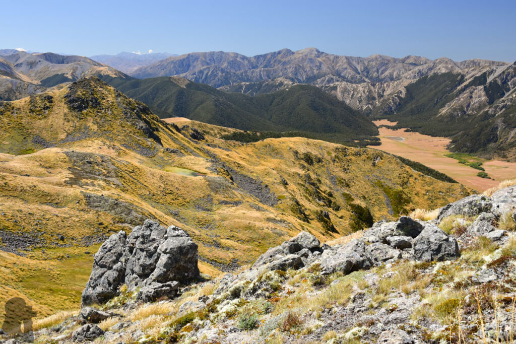 Faust, a Day Hike to the Peak with lovely Tarns on an Unnamed Track Faust