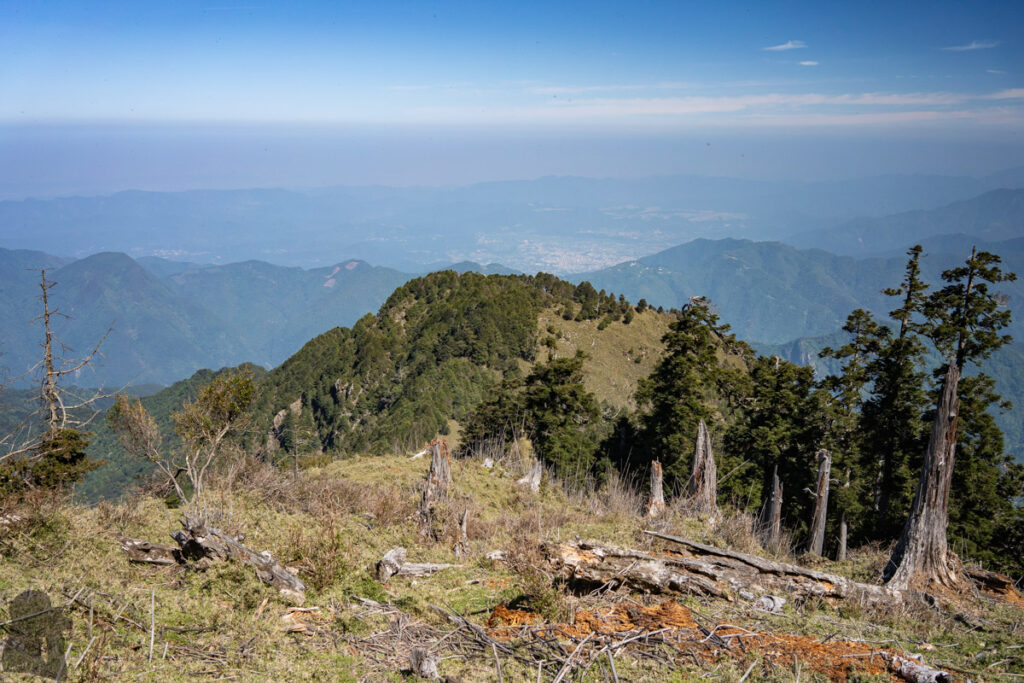 Ganzhuowan Peaks (干卓萬群峰), the Trickiest Trail in My Hiking History approaching Wujie Forest Road