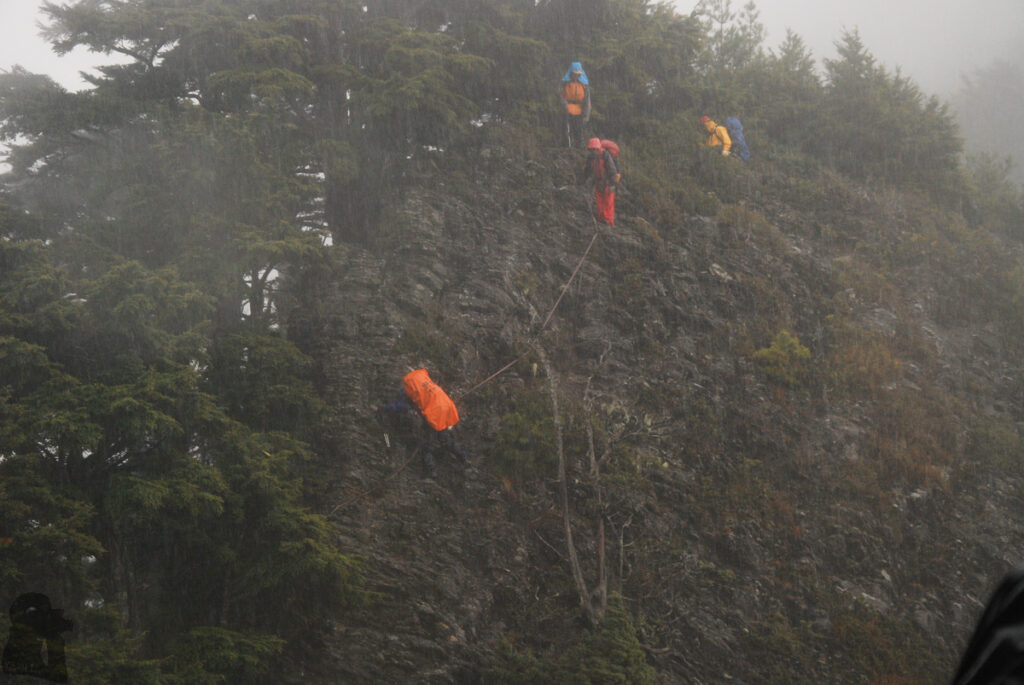 Ganzhuowan Peaks (干卓萬群峰), the Trickiest Trail in My Hiking History 18-Peaks