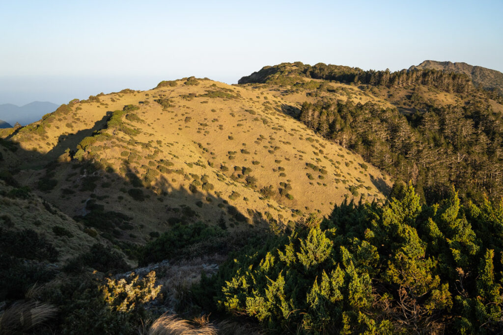 Ganzhuowan Peaks (干卓萬群峰), the Trickiest Trail in My Hiking History Ganzhuowan Sancha Peak