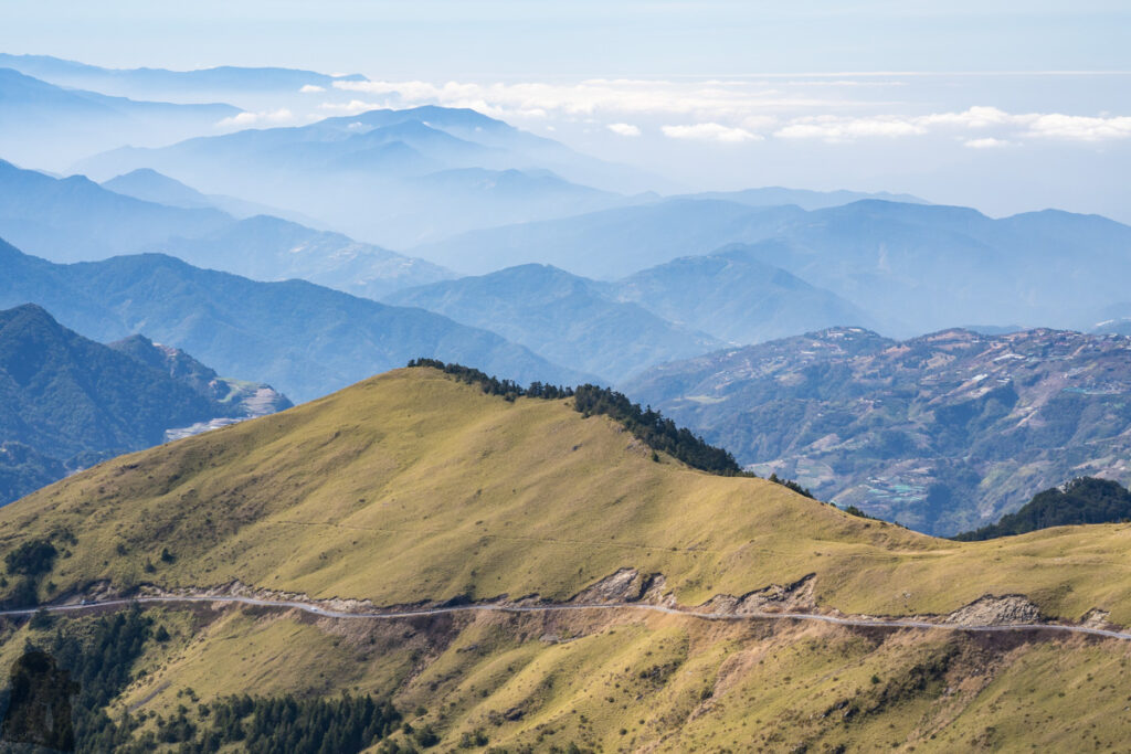 Hehuanshan (合歡山), the Renowned High Mountains that are Beginner Friendly Hehuan South Peak; it does not look hard to be there.