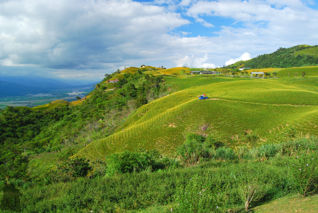 Liushishishan (六十石山), the Splendid Mountain of Daylily Liushishishan