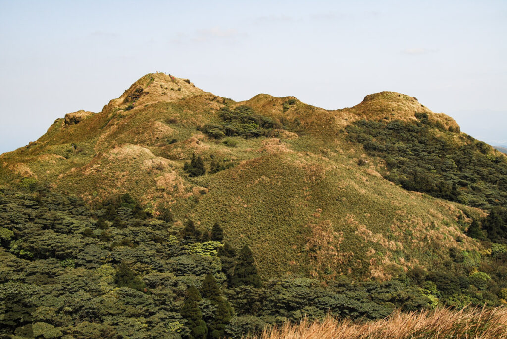 Qixingshan (七星山), the Easy Walk to the Tallest Mountain in Taipei City Qixingshan 七星山