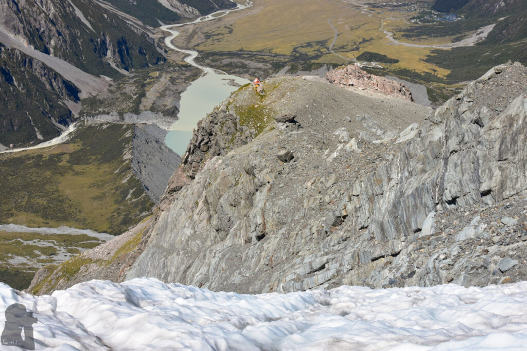 Sefton Bivouac (Sefton Bivvy), the Climb along the Precipitous Trail above Mount Cook Village The stunning view on Tewaewae Glacier