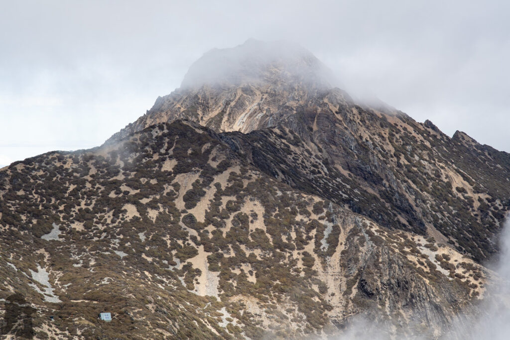 Yuanfong Cabin and Yushan Main Peak