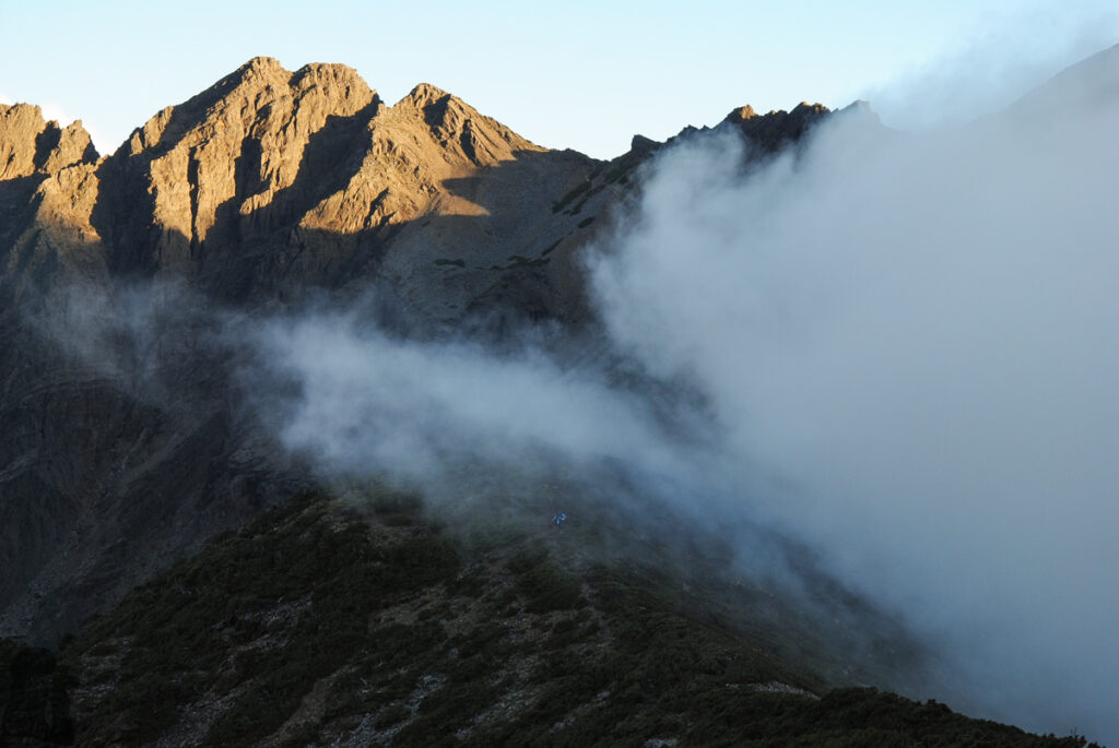 Yushan Rear Four Peaks (玉山後四峰), the Less-Visited Peaks to the South of Yushan, the Trails without Clamor Yushan South Peak