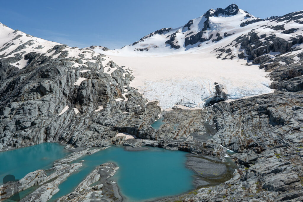 Brewster Glacier and its Terminal Lakes, the Dreamy Playground for Photography Brewster Glacier