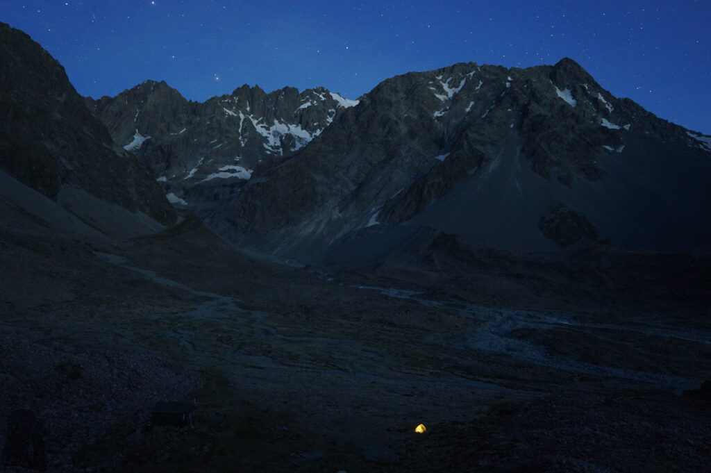 Cameron Hut, a Strenuous Hike to the Remotest Hut in Canterbury The breakfast time in the tent