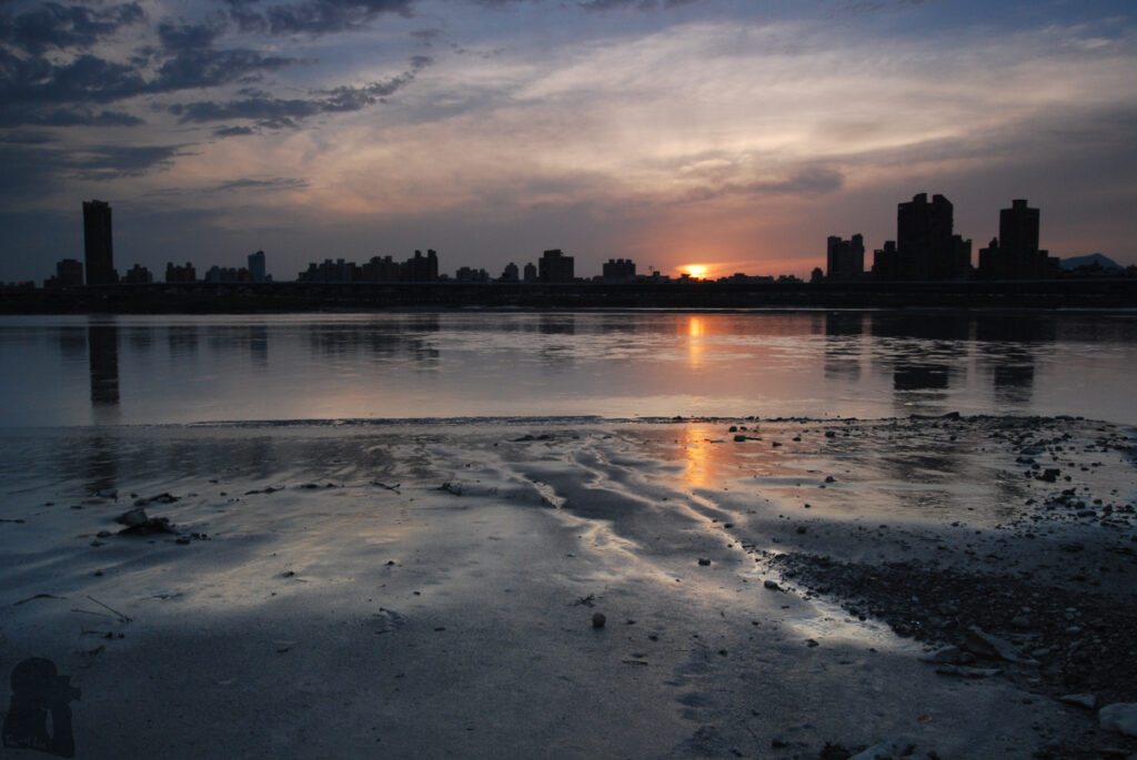 Dadaocheng (大稻埕), Taipei, the Old Wharf for my Early Photography Technique Dadaocheng 大稻埕, Tamsui River