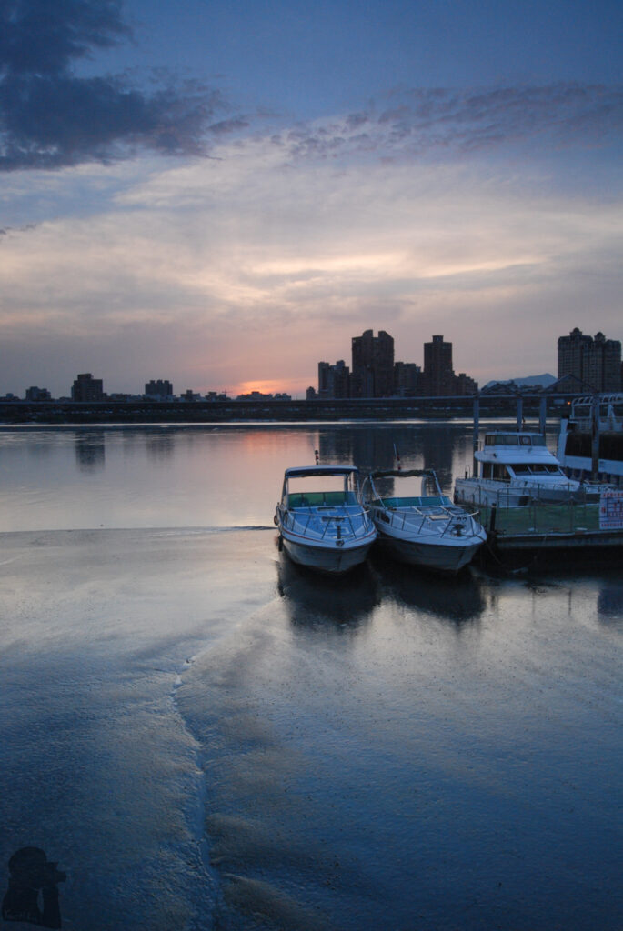 Dadaocheng (大稻埕), Taipei, the Old Wharf for my Early Photography Technique Dadaocheng 大稻埕, Tamsui River