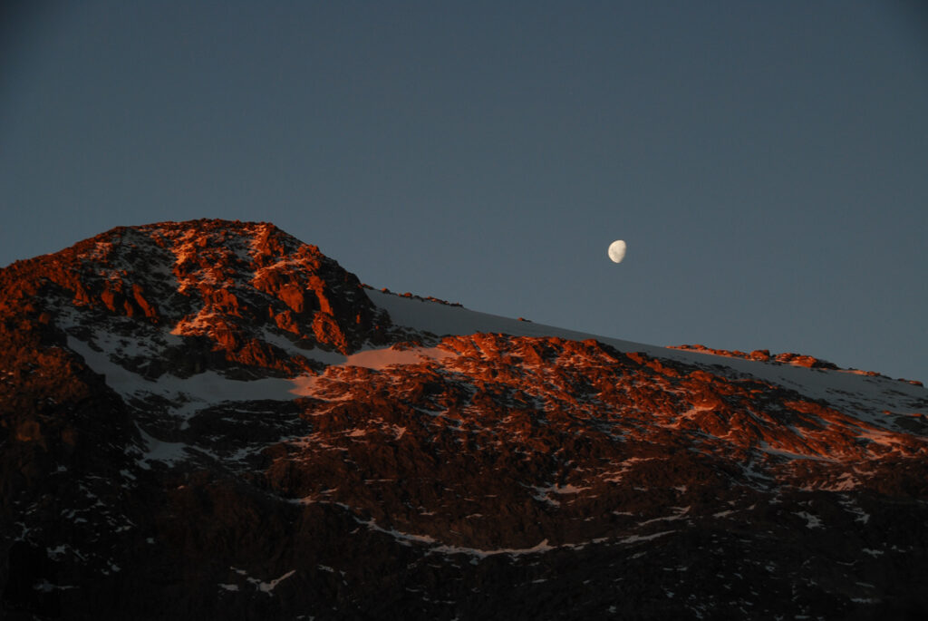 Gertrude Saddle Route, My Favorite Trail to View the Breathtaking Fiordland Gertrude Saddle