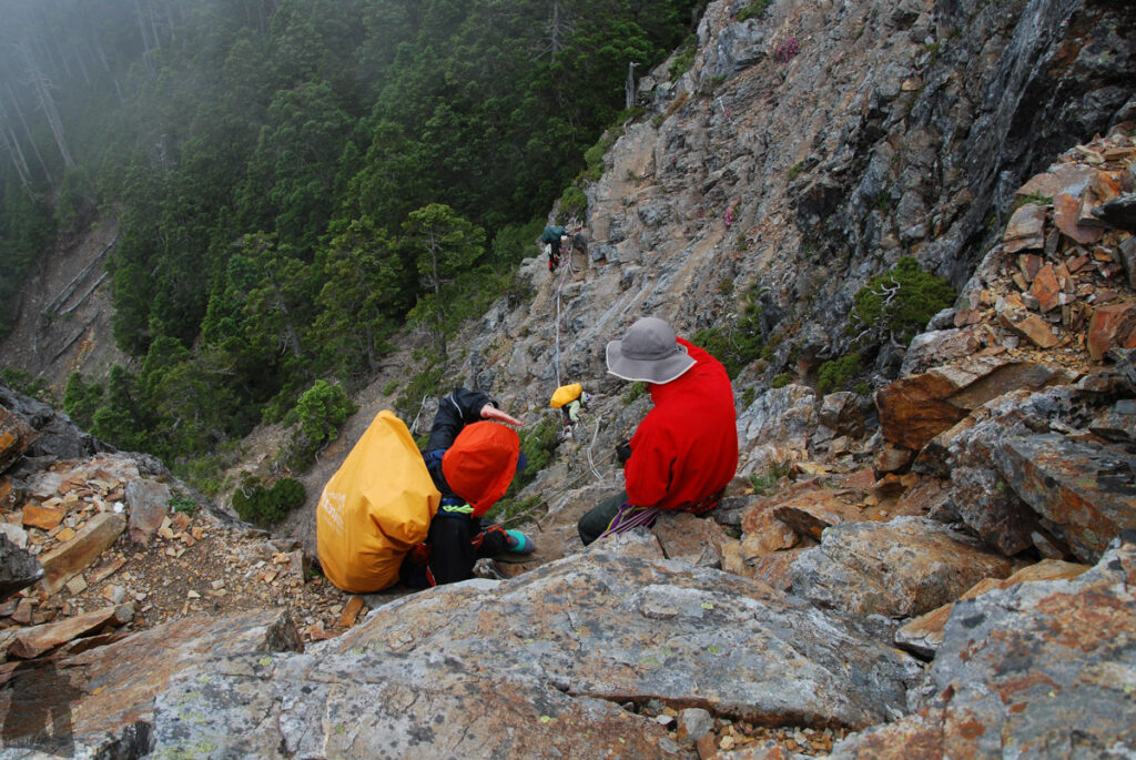 The Holy Ridge, Shengleng "O" Trail (O聖), the Most Famous Ridgeline in Taiwan Sumida Cliff 素密達斷崖