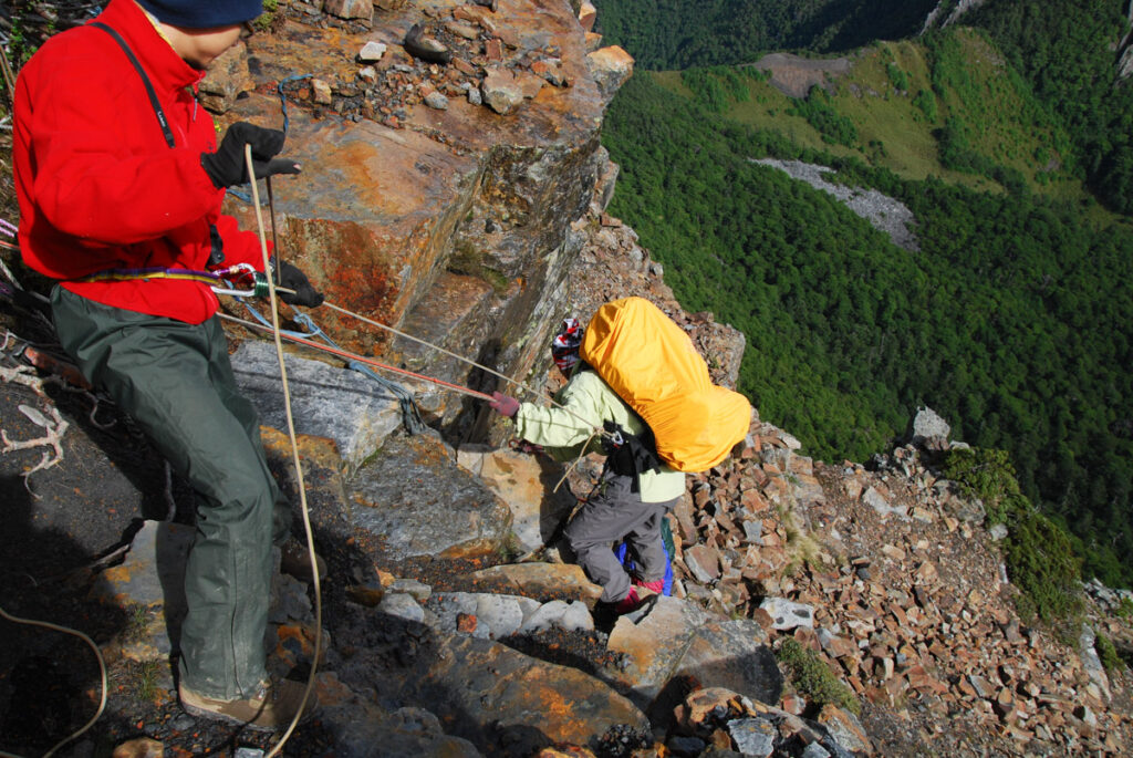 The Holy Ridge, Shengleng "O" Trail (O聖), the Most Famous Ridgeline in Taiwan Pintianshan Cliff 品田斷崖