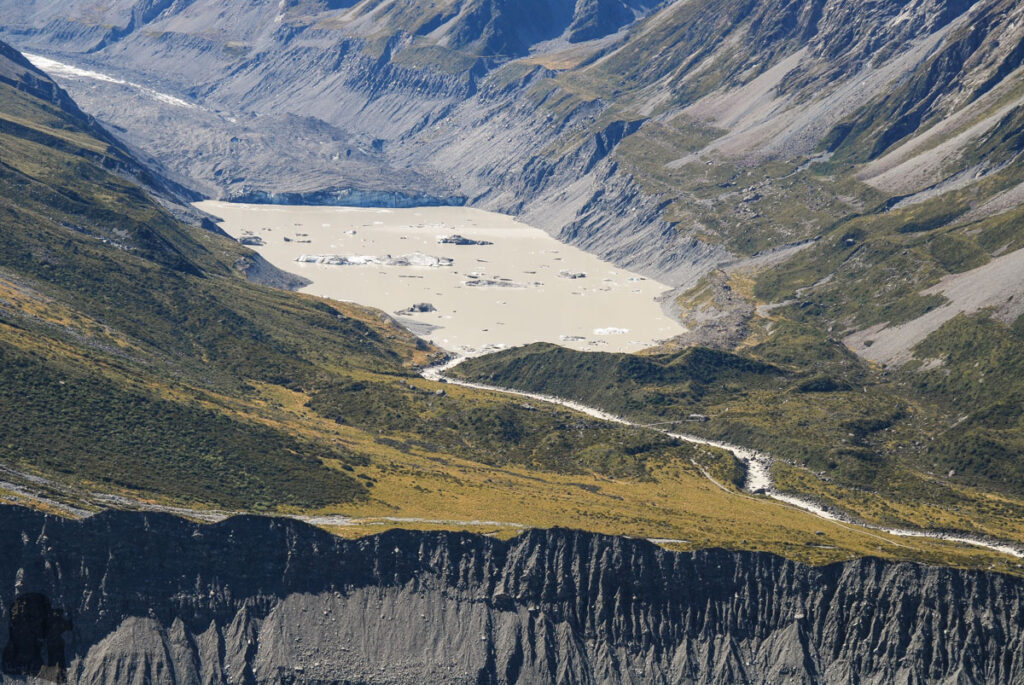 Hooker Valley Track, the Beginner-Friendly Walk to See the Icebergs Floating on Hooker Lake The terminal lake of Hooker Glacier is the destination of Hooker Valley Track.