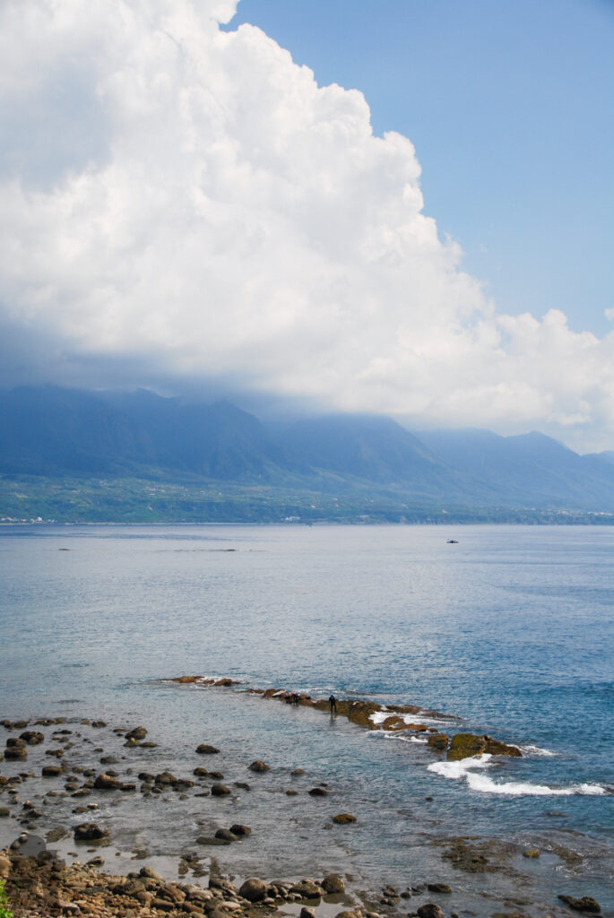 Jialulan (加路蘭), View the Magnificent Coastal Mountain Range in Taitung Jialulan Taitung