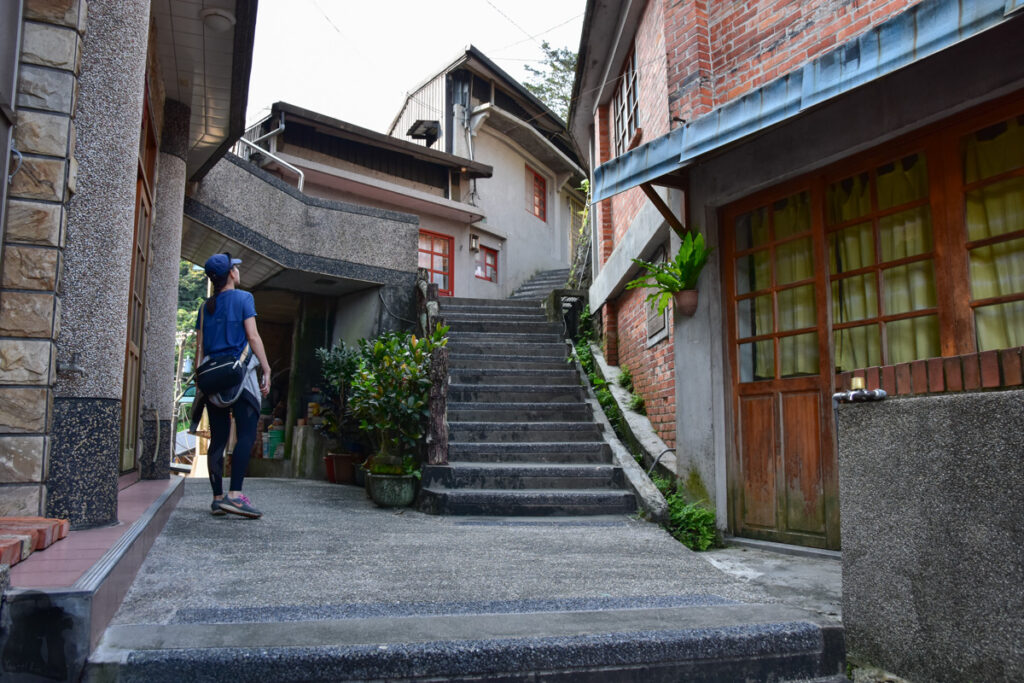 Jiufen (九份) and Jinguashi (金瓜石) the Former Mining Towns of Distinct Vibes. Qitang Old Street