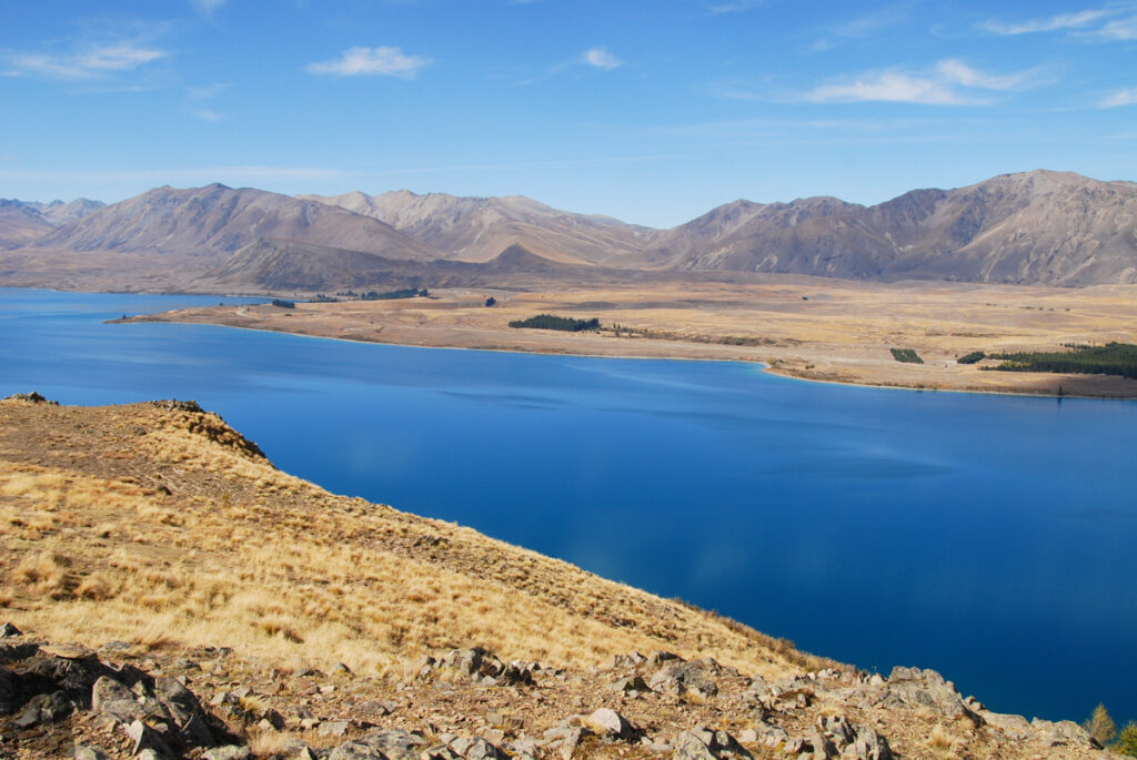 Lake Tekapo, the Busiest Turquoise Lake in South Island Lake Tekapo