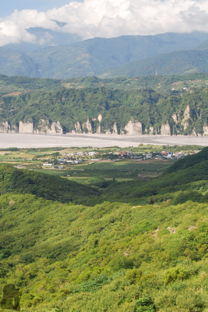 Liji Badlands (利吉惡地), Taitung; the Rugged and Barren Hills between Two Tectonic Plates Little Huangshan
