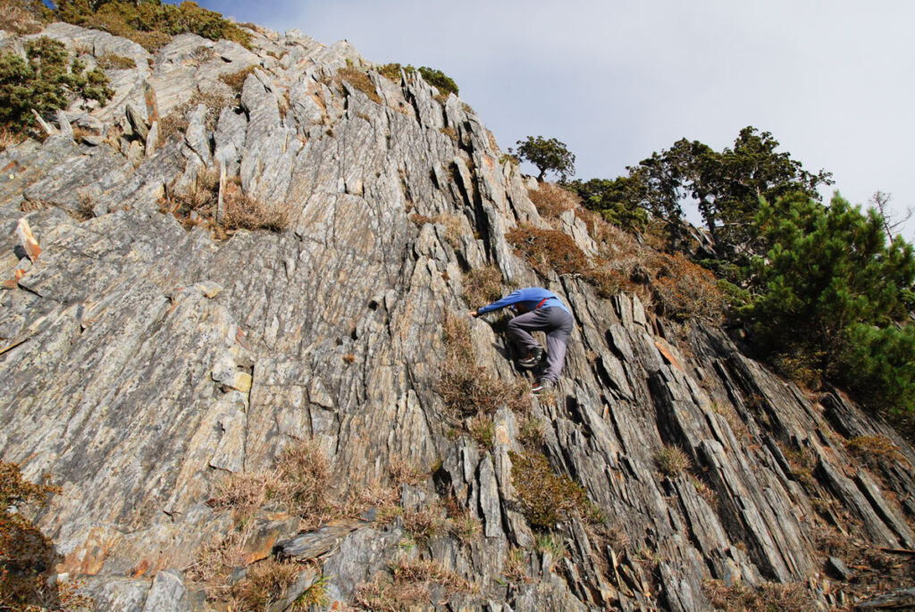 Mabolasih Trail (馬博拉斯橫斷), the Challenging Hike Crossing the Precipitous Central Mountain Range rock climbing