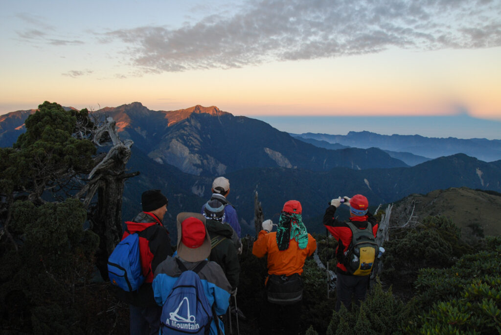 Mabolasih Trail (馬博拉斯橫斷), the Challenging Hike Crossing the Precipitous Central Mountain Range on the top of Mabolasihshan