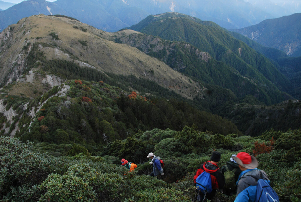 Mabolasih Trail (馬博拉斯橫斷), the Challenging Hike Crossing the Precipitous Central Mountain Range The hike to Penjushan