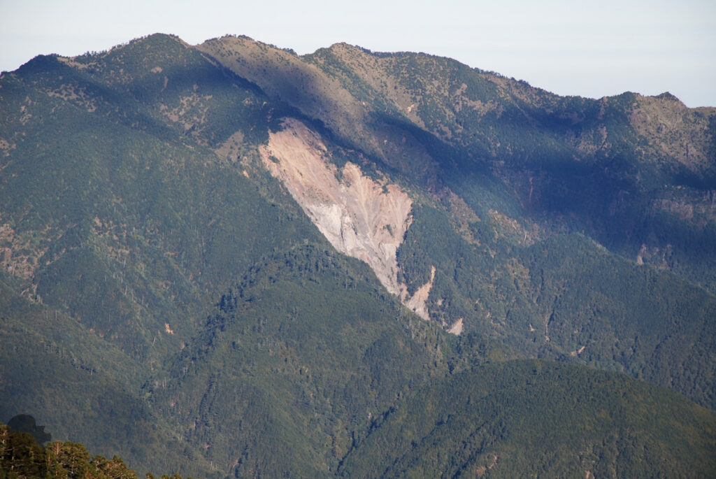 Mabolasih Trail (馬博拉斯橫斷), the Challenging Hike Crossing the Precipitous Central Mountain Range Jundashan (郡大山)