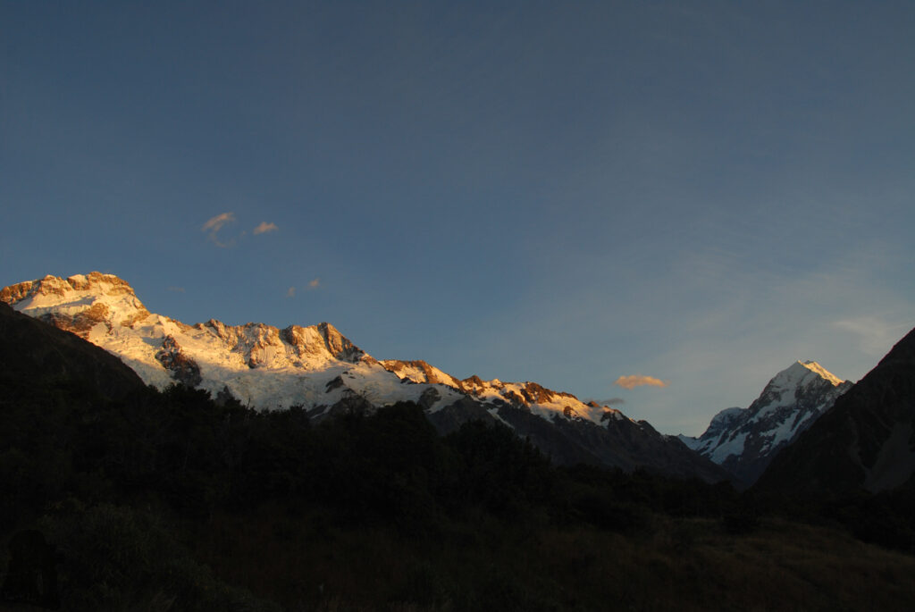 Aoraki / Mount Cook, the Busiest Village beneath the Highest Peak The peaks on Aroarokaehe Range (left) and Mt. Cook (right) are so prominent from the village.