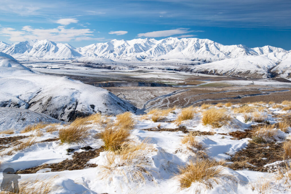 Mt. Guy & Lake Clearwater, Climb to the Vivid Snowy Scenery of Ashburton Lakes Mt Guy
