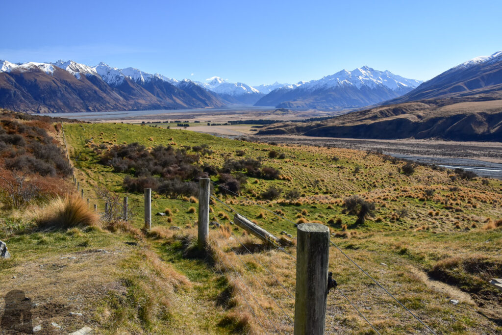 Mt. Sunday, Canterbury, Viewing the Panorama of Ranges and Plain in the Capital of "Rohan" Hakatere Potts Road