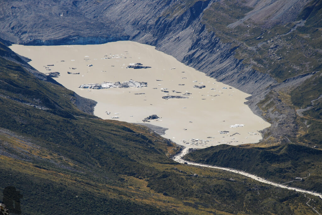 Mueller Hut Route & Mount Ollivier, Climbing High for the Panorama of Hooker Valley and Mount Cook Hooker Lake, the destination of Hooker Valley Track