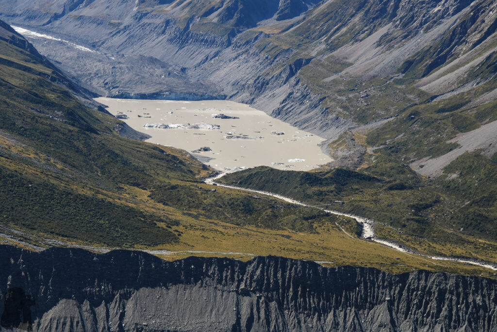 Mueller Hut Route & Mount Ollivier, Climbing High for the Panorama of Hooker Valley and Mount Cook Hooker Lake, the destination of Hooker Valley Track