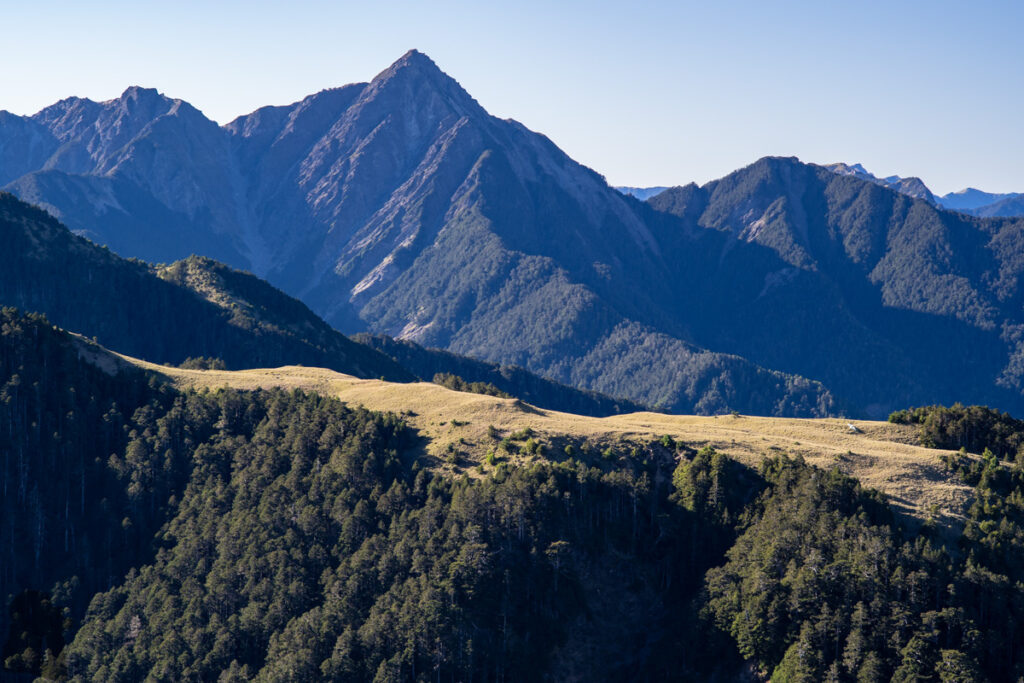 North Section 1 (北一段), Climb the Glacier-Visited Nanhudashan (南湖大山) and the Formidable Zhongyangjianshan (中央尖山) Zhongyangjianshan