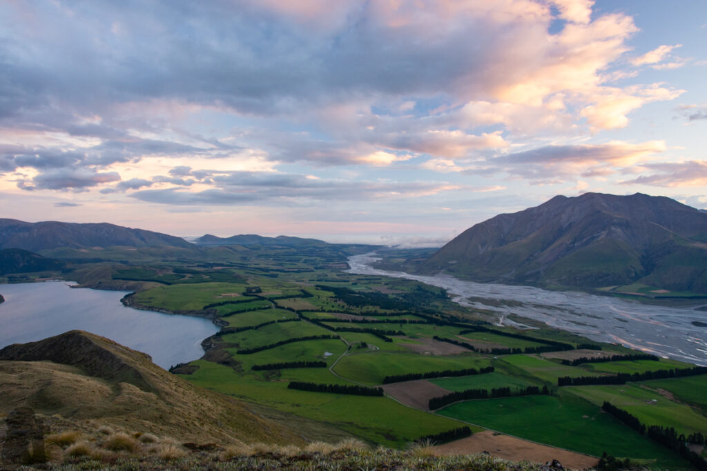 Peak Hill, the Gentle Hill Flanked by the Peaceful Lake Coleridge and Braided Rakaia River Peak Hill overlooks Rakaia River and Lake Coleridge on each side.