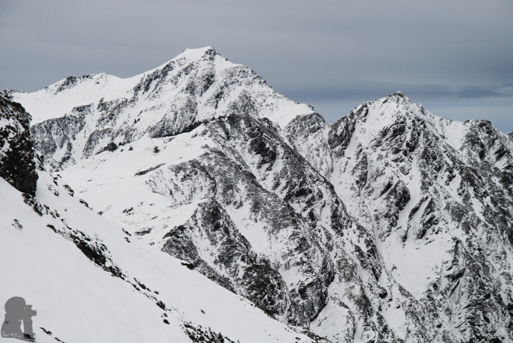 Qilaishan (奇萊山) in Snow, a Hard Lesson from the Precipitous Qilai North Peak Qilai Main Peak
