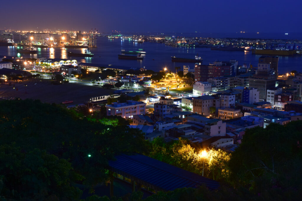 Shoushan “LOVE” Lookout (壽山觀景台), the Best Spot to View Port of Kaohsiung Port of Kaohsiung