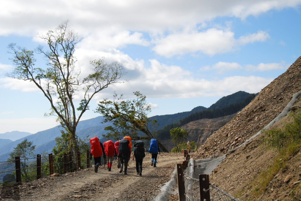 South Section 1 (南一段), the Alpine Trail in Southern Taiwan that Traverses the Splendid Cloud South Section 1
