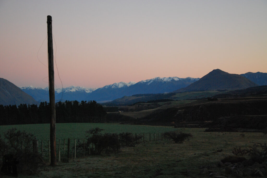 Big Ben, Big Ben Range, Overlook the Spectacular Rolling Hills of Canterbury Dry Acheron Track