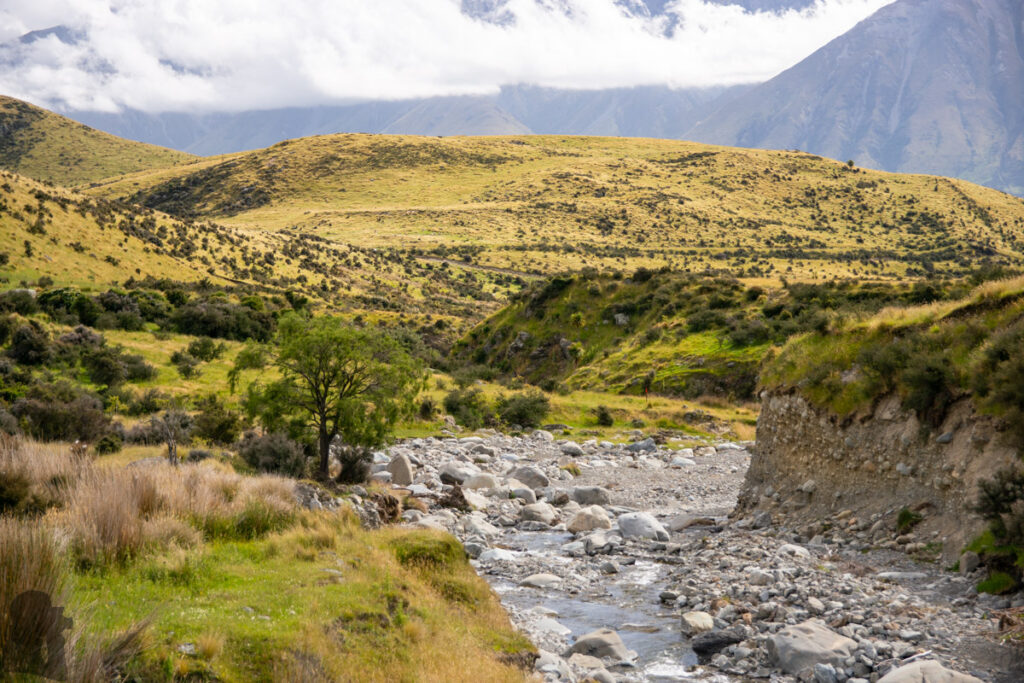Big Ben, Big Ben Range, Overlook the Spectacular Rolling Hills of Canterbury Dry Acheron Track